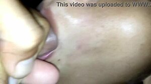 เลียหีแล้วเอาควยให้อมจนน้ำพุ่งใส่ปาก. Pornstar orgasms from tight pussy licking and sucking.