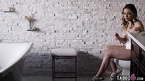 Bisexual threesome while trying to get pregnant with anna claire clouds