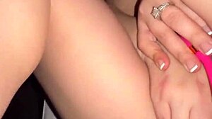 Messy creampie fills curvy babe's wet pussy with huge cock