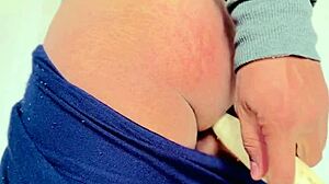 Misslili with big round beautiful ass takes a multi in her asshole.