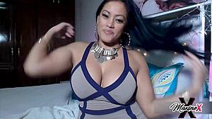 maxine x rides clit vibrator