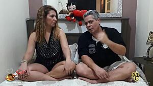 Ser corno ou não ser polêmico tema corno tratado por um casal liberal e swing