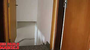 minha vizinha me viu tocando uma e resolveu ajudar