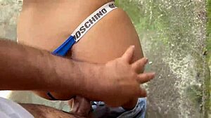 Mi Vecino Me Oferta Dinero Por Follarme Y Acepte Su Oferta En Dormitorio.