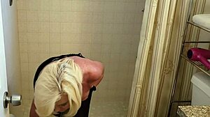 hot horny milf says, 'give me insider info'