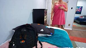 Jerking off using nasty milf shampoo!