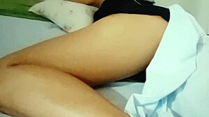 I snuck into the room and caught my cousin without panties 😏