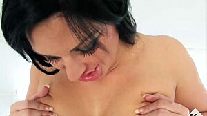 Kerry louise craves that monster bbc shaft for full satisfaction