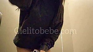 me desnudo en el avi�n y me masturbo en el aeropuerto trailer