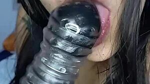 Big Ass Colombian Girl Masturbates And Shakes Her Ass Passionately For You