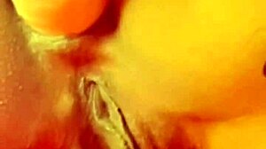 garota gostosa e magra do tinder monta no meu pau at� destru�-lo com seus peitos ricos