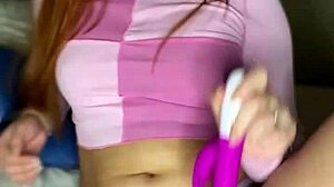 Ruiva Sentando No Pau Preto