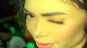 Hey, colombian babe flashing big tits outdoors live! 😍