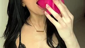 Horny British Slut Provides Girlfriend Experience With Blowjob And Squirting