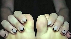 Suggestive Post-Workout Footrub With Fingering And Toe Play