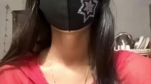 Indian Girl Live Sex Video!