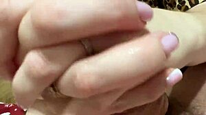 oiled penis massage makes it swell during masturbation 😉