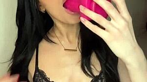 Horny British Slut Provides Girlfriend Experience With Blowjob And Squirting