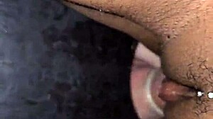 O cara atrás do gloryhole não deu conta, tive que pedir pro meu marido me fazer gozar 😩