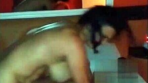 dois machos revezando na buceta da karina casada, humilhando ela