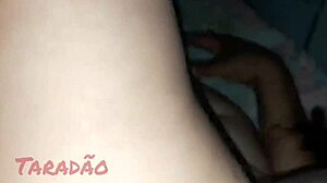 Comendo o cuzinho e gozando na cara da puta