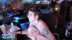 stream clip of cute babe with vibrator