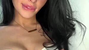 Watch this teen american exchange student MASTURBATE solo!