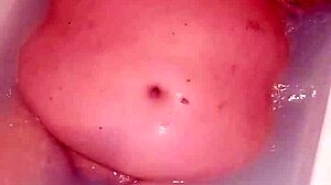 Naked Pussy Play In Bathtub