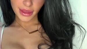 Watch this teen american exchange student MASTURBATE solo!