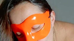 esposa puta infiel se masturba para el jefe... coño exquisito cameltoe