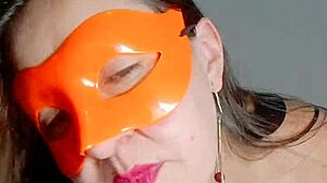 esposa puta infiel se masturba para el jefe... coño exquisito cameltoe