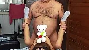 Novinha Wants Mature Man