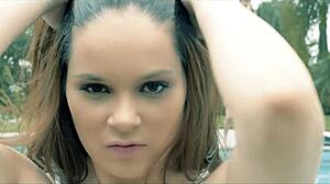 Jenna J Ross squeezes nipples during finger orgasm