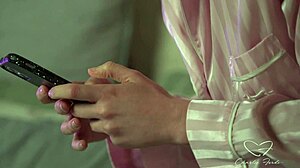 Charlie Fordes Suggestively Drills Her Pussy During Masturbation Session