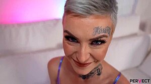 Tabitha Poison feels intense pleasure in interracial threesome