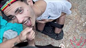 Novinho Safado Tomou Leite Na Cara Na Praia