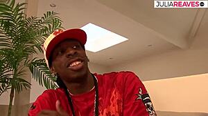 She sells apartment, he fucks her hard in reality 😏