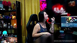 Bi Mejia Colocou Os Peitos Pra Fora E Pediu Pro Ruan Apertar Eles Bem Gostoso Ela Ficou Molhada E Gemendo De Tesão - Púpum No Barraco