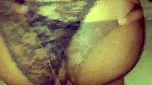 LATINA CALIENTE CON GRANDES TETAS NATURALES SE LA FOLLAn DESPUéS DE SUBIR A LA CASA