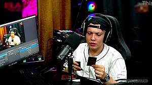 Bi Mejia Colocou Os Peitos Pra Fora E Pediu Pro Ruan Apertar Eles Bem Gostoso Ela Ficou Molhada E Gemendo De Tesão - Púpum No Barraco