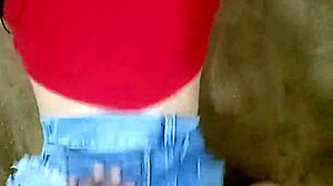 Mi mejor amiga llego a mi casa para desahogarse conmigo sexo con ropa interior 😘