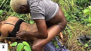 quick fuck with roadside babe leaves her wet