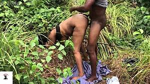 quick fuck with roadside babe leaves her wet