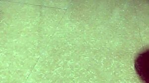 Chàng Xứng Bắp Lật Quần Vợ 1