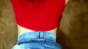 Mi mejor amiga llego a mi casa para desahogarse conmigo sexo con ropa interior 😘