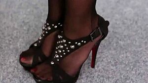 Intriguing nurses remove patient's pants in hospital