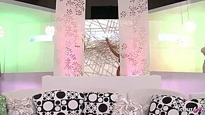 Freckled ginger girl and blonde big tits milf in ffm threesome fuck 😘