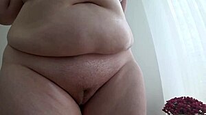 coroa paga casada por sexo com direito a cuzinho e pede marido corno pra filmar o programa