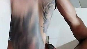 Amateur Colombian MILF gets fucked while cooking, ending up creampied and full of cum.