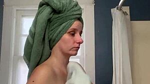 ivy19921 takes a relaxing shower in retro style